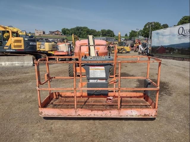 Image of JLG 400S equipment image 3