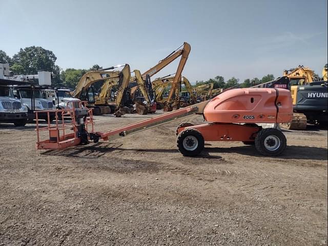 Image of JLG 400S equipment image 2