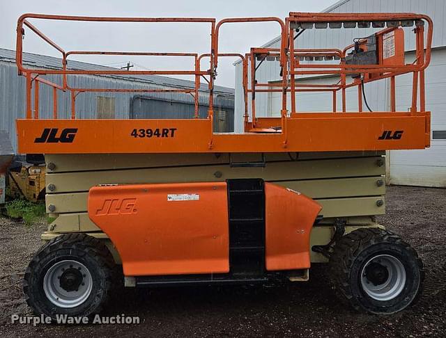Image of JLG 4394RT equipment image 3