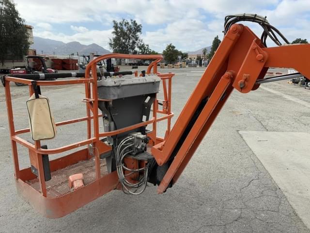 Image of JLG 450AJ equipment image 4