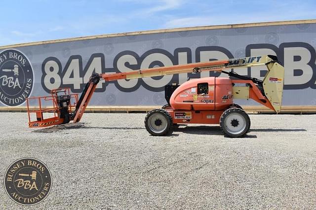Image of JLG 600AJ equipment image 2
