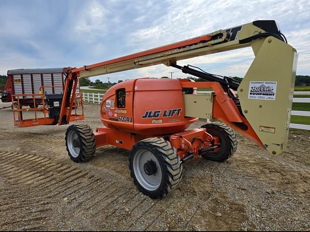 Image of JLG 600AJ equipment image 2