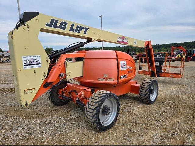 Image of JLG 600AJ equipment image 4