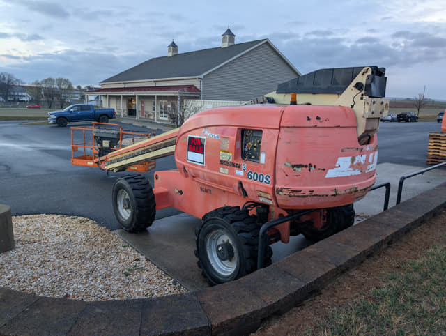 Image of JLG 600S equipment image 4