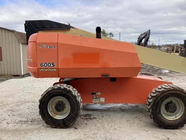 Image of JLG 600S equipment image 4