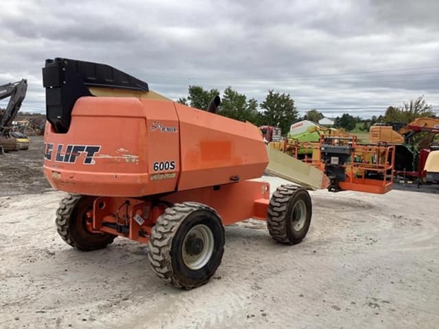 Image of JLG 600S equipment image 3