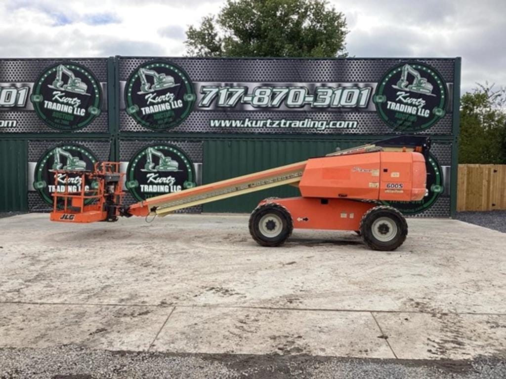 2007 JLG 600S Equipment Image0