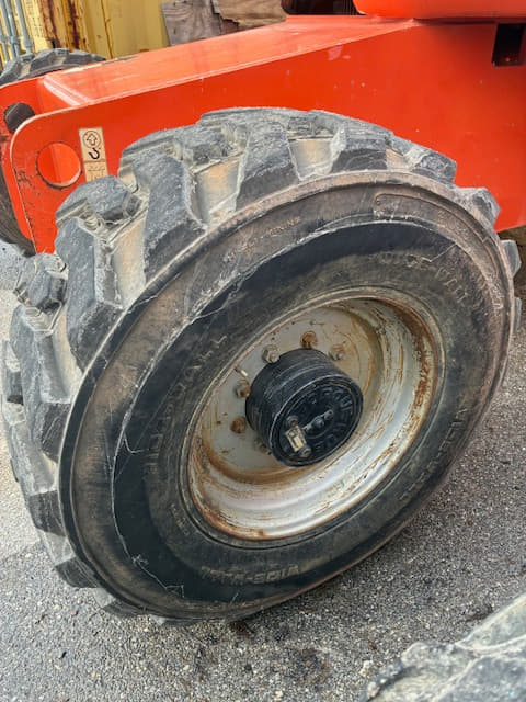 Image of JLG 660SJ equipment image 4