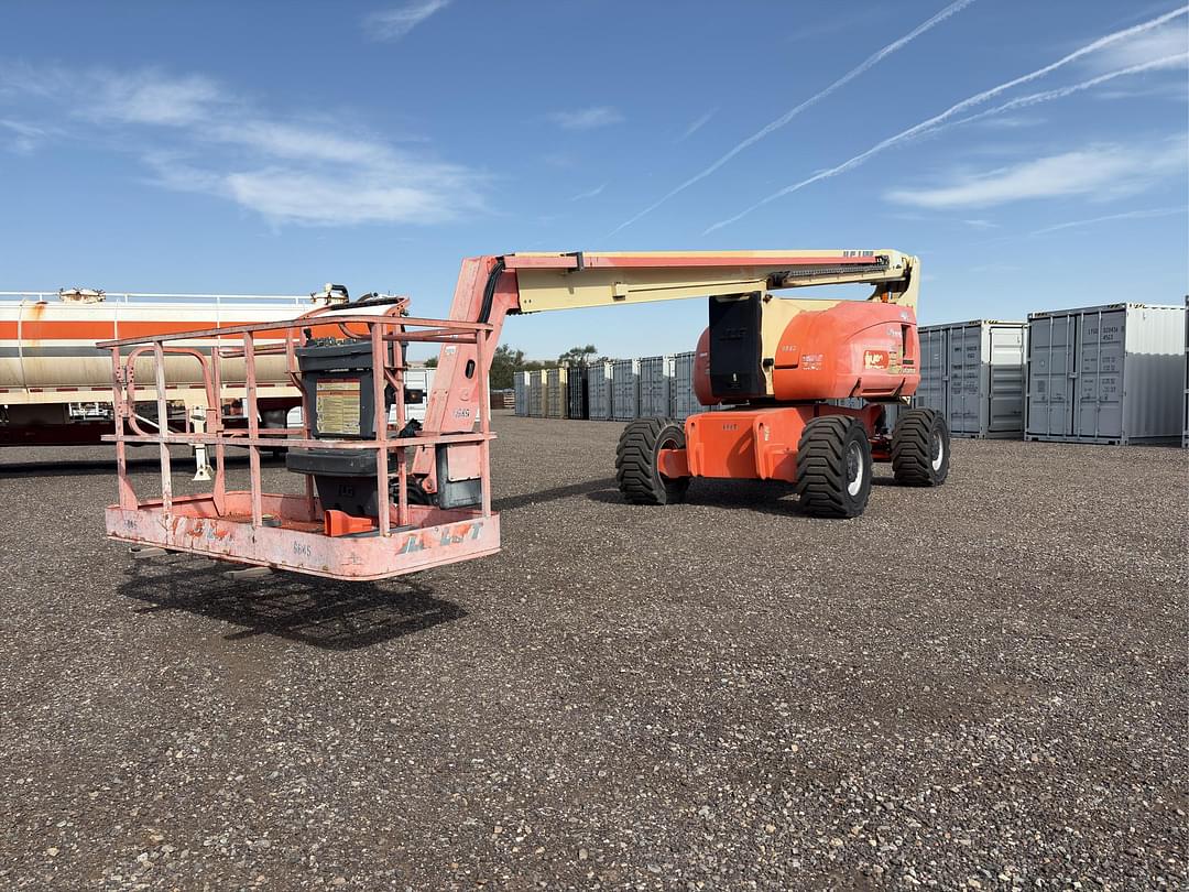 Image of JLG 800A Primary image