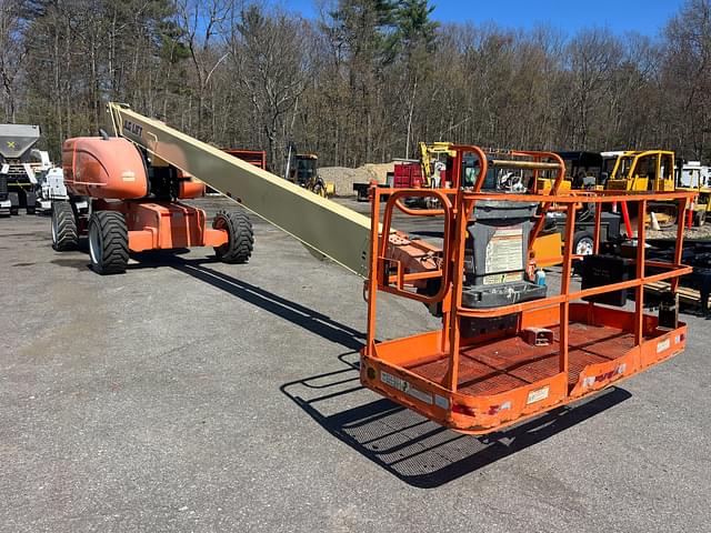 Image of JLG 800S equipment image 1