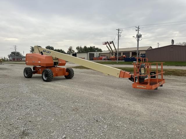 Image of JLG 800S equipment image 1