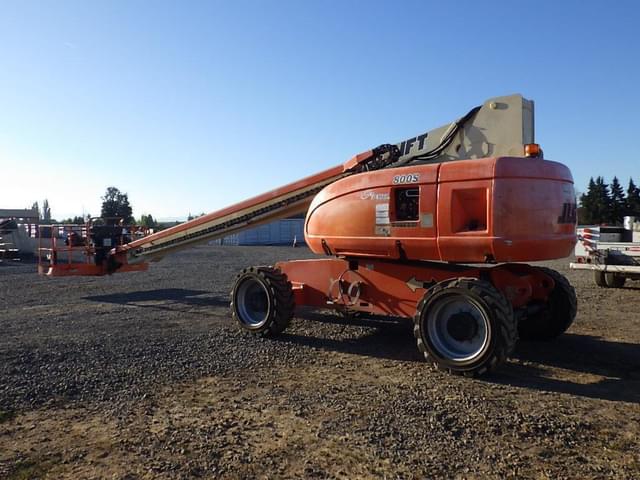 Image of JLG 800S equipment image 3