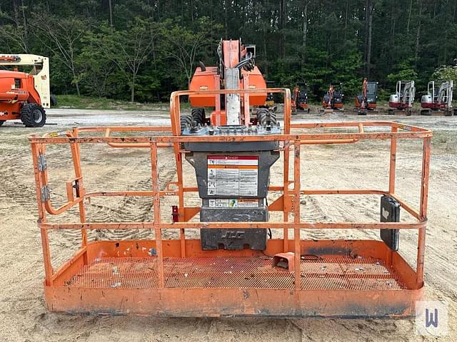 Image of JLG 860SJ equipment image 1