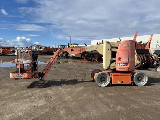 Image of JLG E300AJ equipment image 4