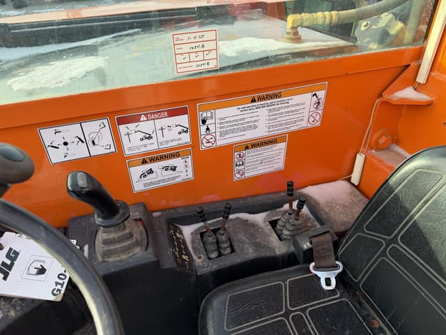 Image of JLG G10-55A equipment image 4