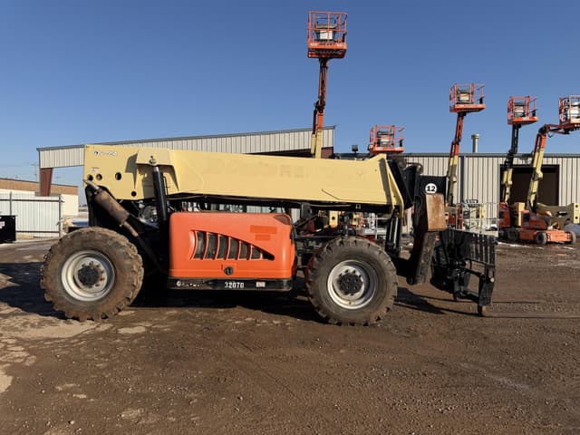 Image of JLG G12-55A equipment image 4
