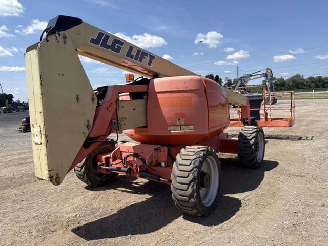 Image of JLG 600A equipment image 2