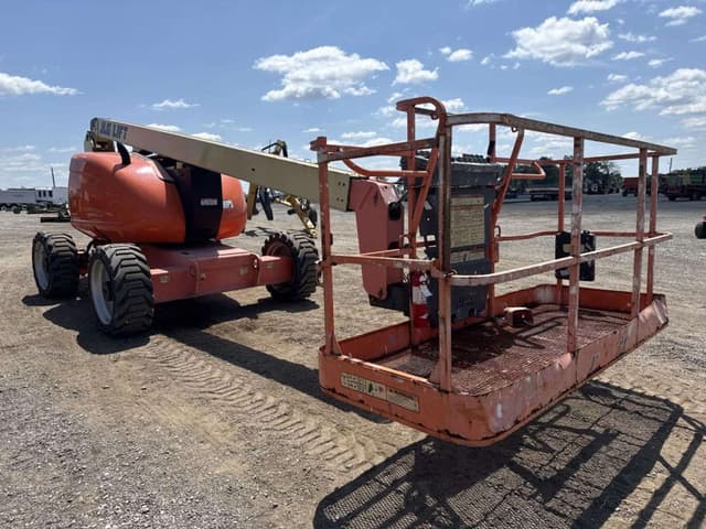 Image of JLG 600A equipment image 3