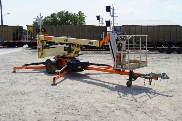 Image of JLG T500J equipment image 4