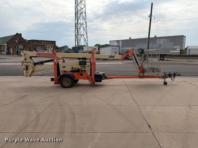 Image of JLG T500J equipment image 3
