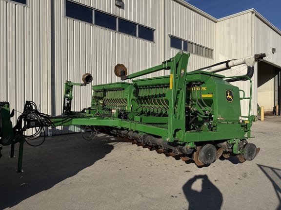2007 John Deere 1590 Equipment Image0