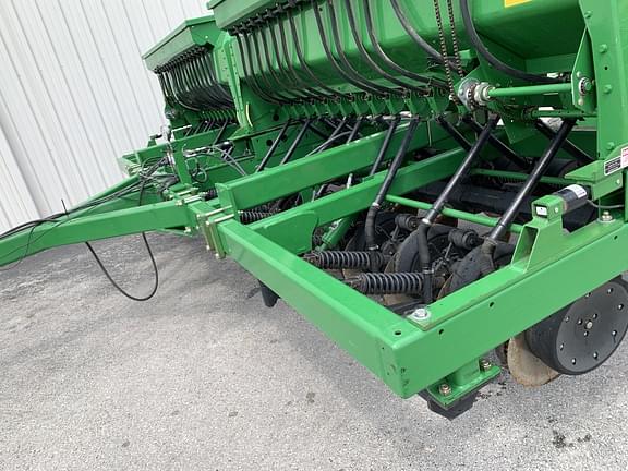 Image of John Deere 1590 equipment image 3