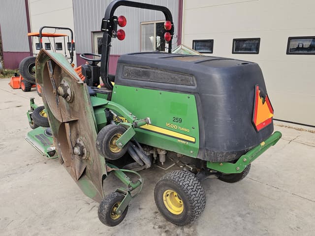 Image of John Deere 1600 Turbo II equipment image 2