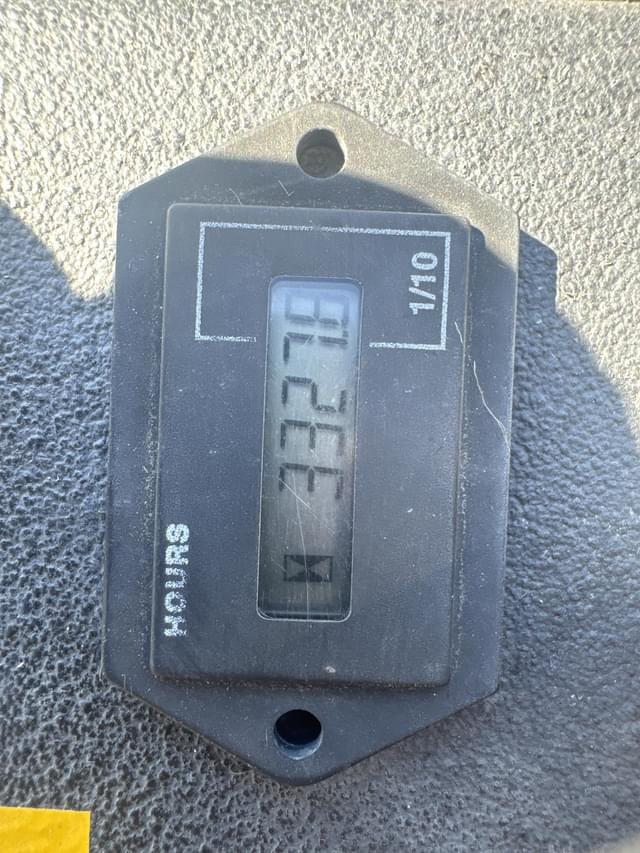 Image of John Deere 1600 Turbo II equipment image 3