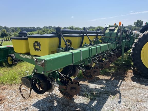 Image of John Deere 1720 equipment image 4