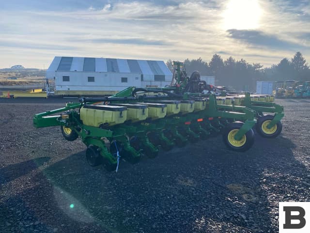 Image of John Deere 1720 equipment image 3