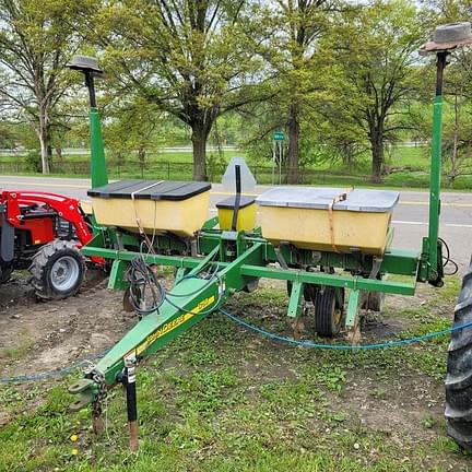 Image of John Deere 1750 equipment image 1