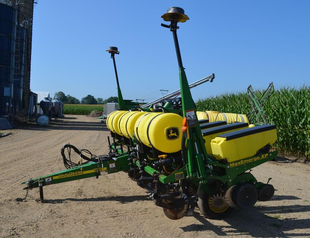 Image of John Deere 1750 Primary image