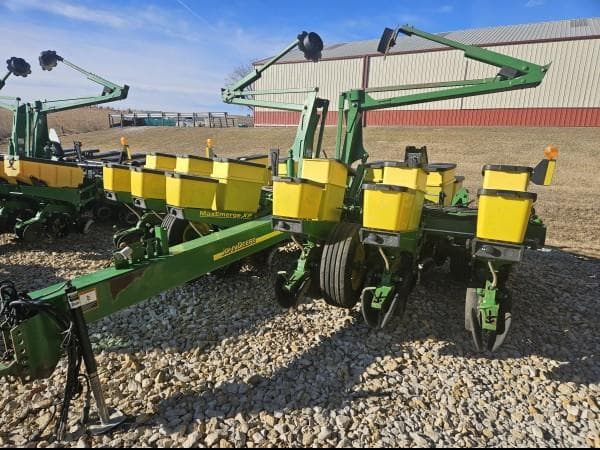 Image of John Deere 1760 equipment image 2