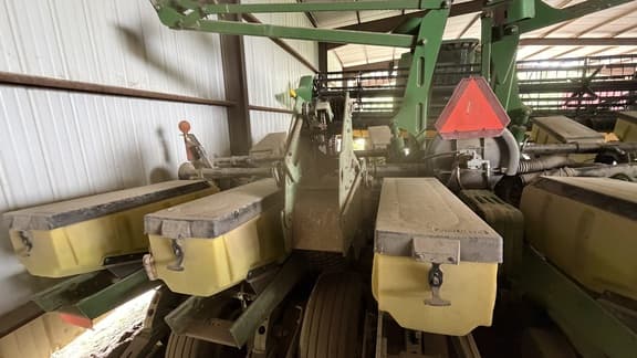 Image of John Deere 1760 equipment image 4
