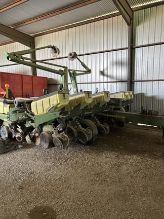 Image of John Deere 1760 Primary image