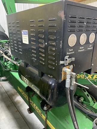 Image of John Deere 1760 equipment image 3