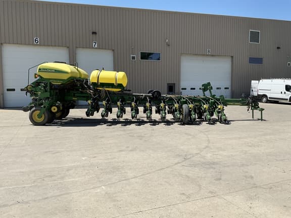 Image of John Deere 1770 Primary image