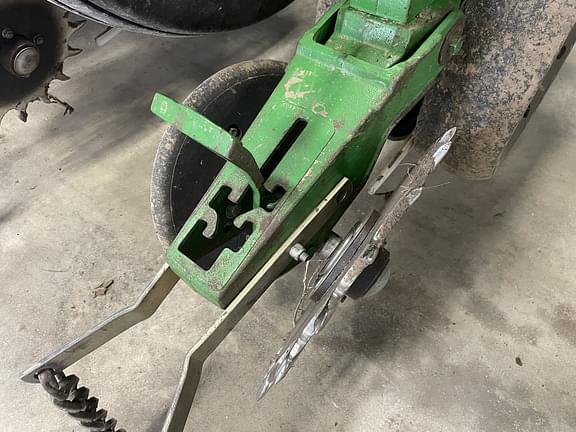 Image of John Deere 1770 equipment image 3