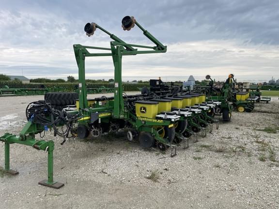 Image of John Deere 1770 Primary image