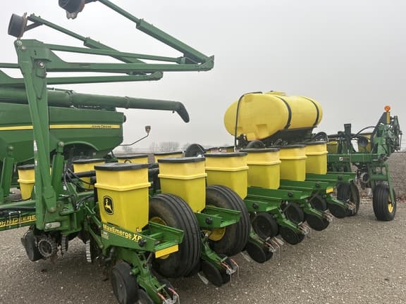 Image of John Deere 1770 equipment image 3