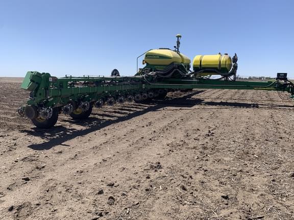 Image of John Deere 1770 equipment image 3