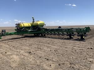 2007 John Deere 1770 Image