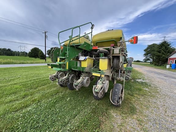 Image of John Deere 1770 equipment image 4