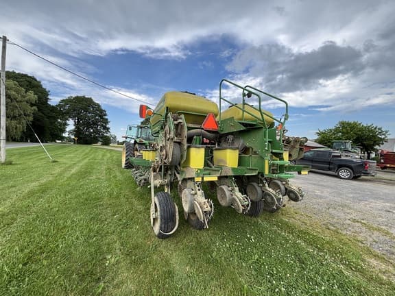 Image of John Deere 1770 equipment image 3