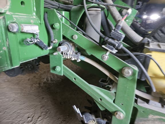 Image of John Deere 1770 equipment image 3