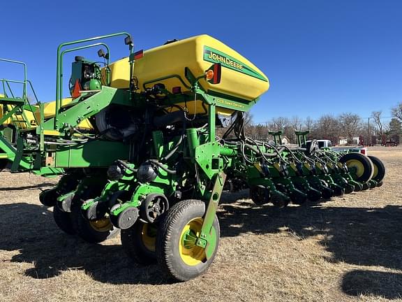 Image of John Deere 1770 equipment image 4