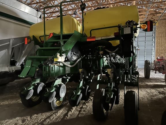 Image of John Deere 1770 equipment image 3