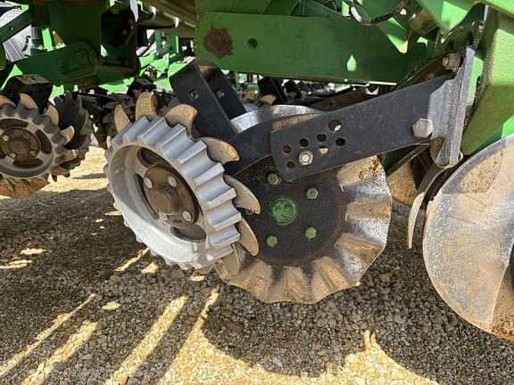Image of John Deere 1770 equipment image 4