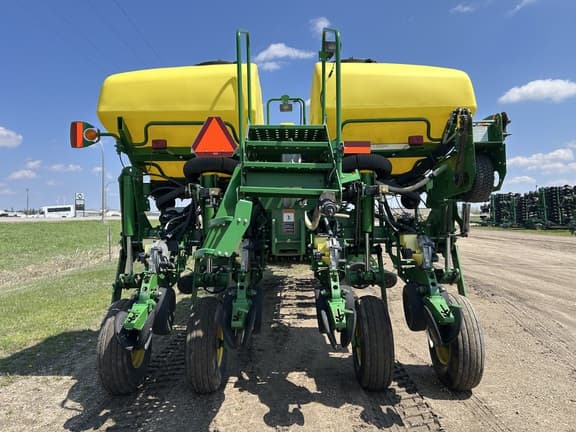 Image of John Deere 1770 equipment image 3