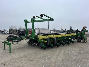 Main image John Deere 1770